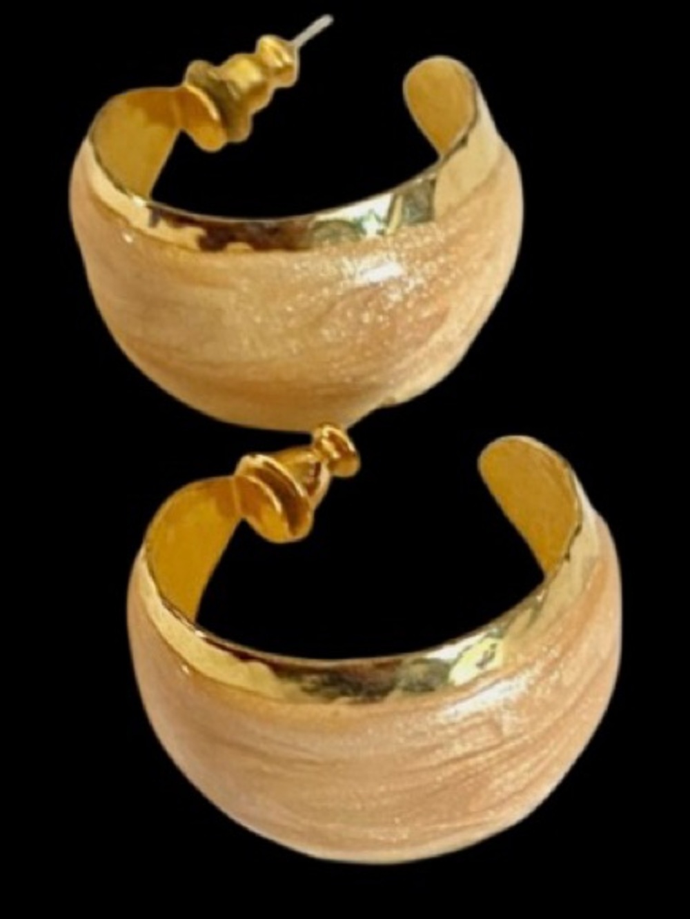 Vintage C-shaped Hammered Good Metal Beige Marbled Enamel Pierced Earrings